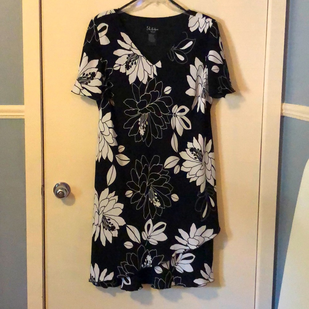 EUC S.L. Fashions Black/White Dress